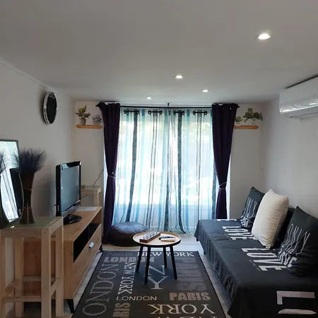 Douce Escale - Sud, T2, Rdj, Clim Reversible, Proche Enap Apartment *